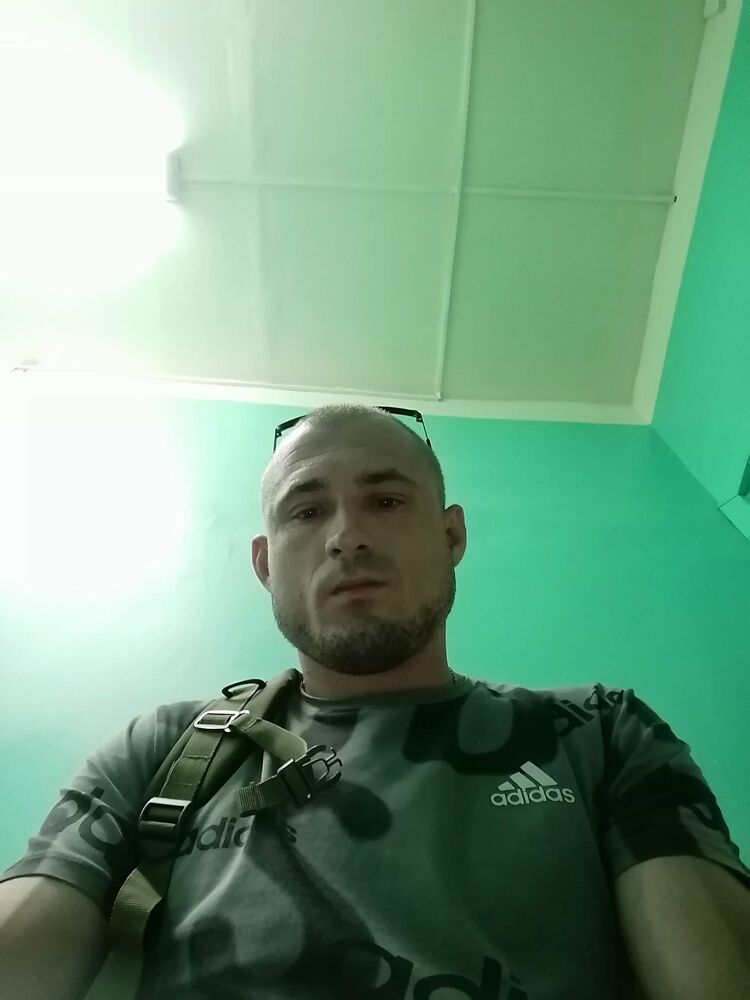  -,   Anton, 31 ,   c 