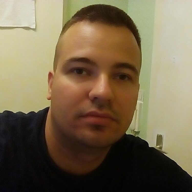  Schwerin,   Igor, 36 ,   ,   , c 