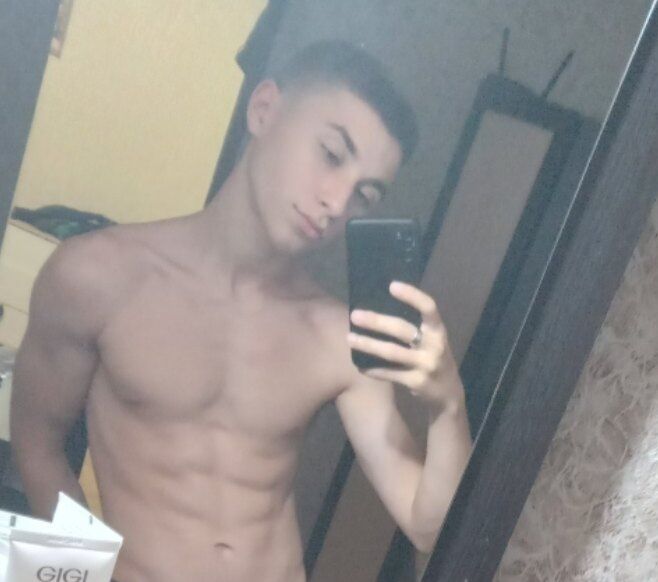  28149263  David, 22 ,    