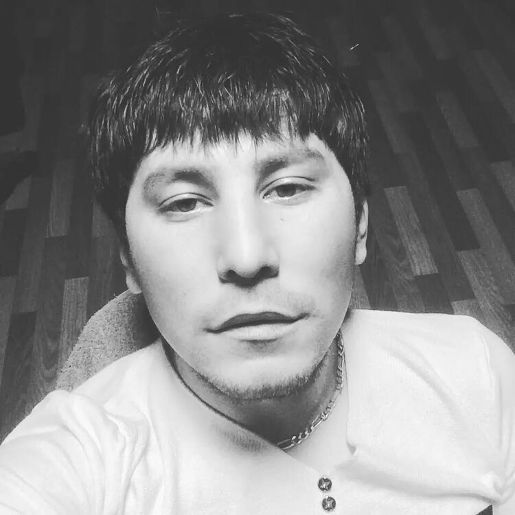  -,   Bobur, 32 ,   ,   