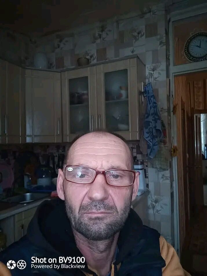  48078773  Vlad, 54 ,    