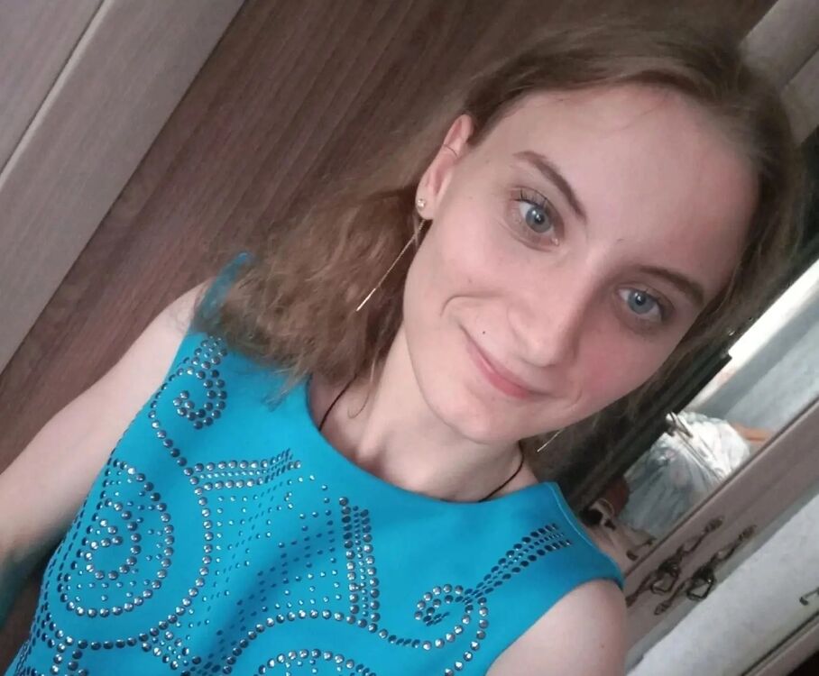  52048953  Kristina, 21 ,    