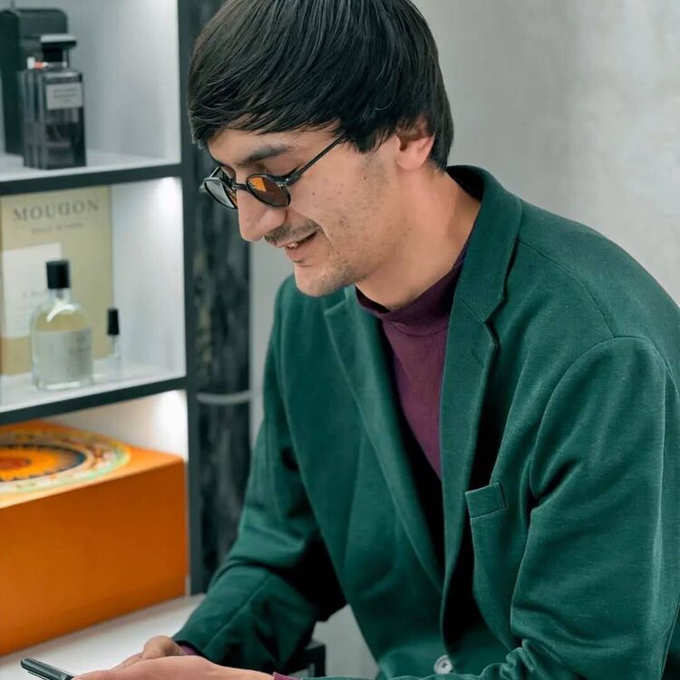  54572883  Mirsalim, 27 ,    