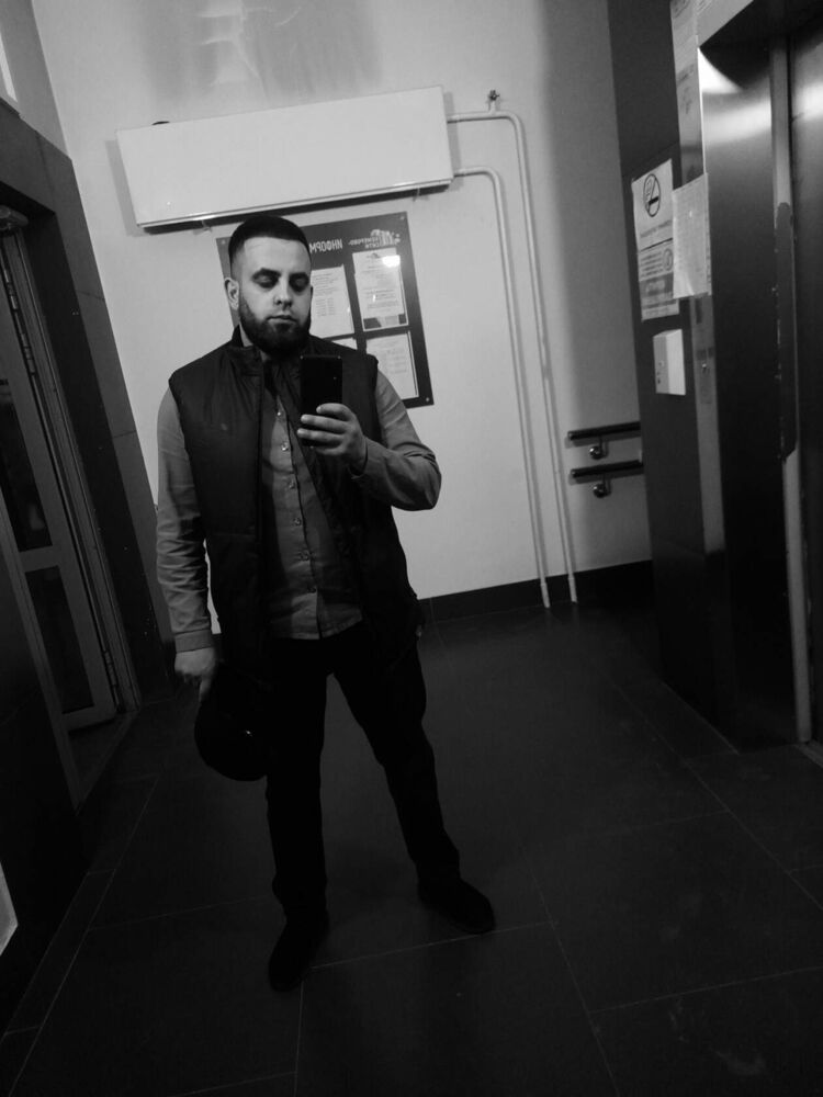  37468773  Raul, 29 ,    