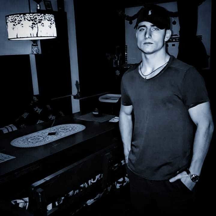  18634583  , 26 ,    --