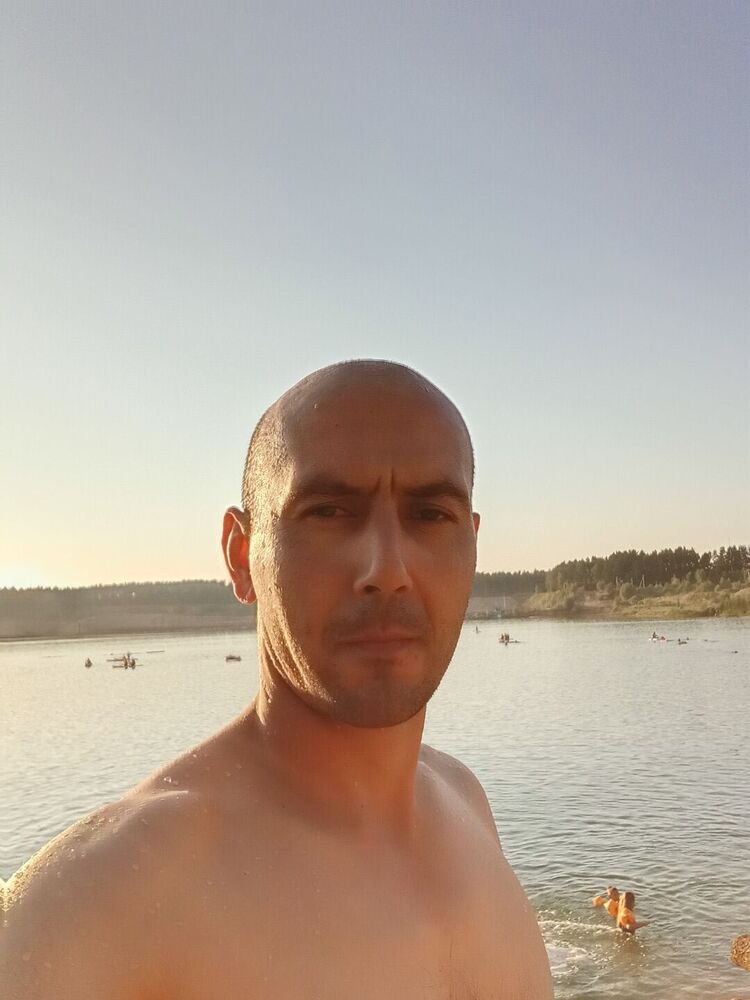  52930993  , 31 ,    
