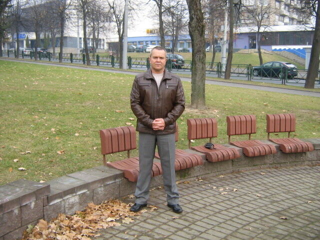  14844033  Oleg, 60 ,    