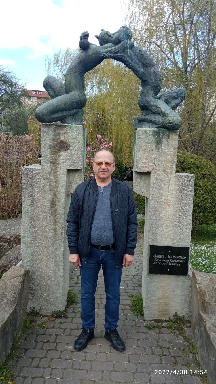  ,   Yurik, 56 ,   ,   , 