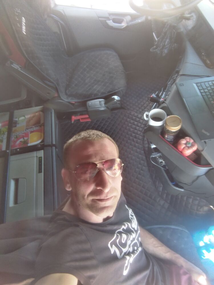 47569233  , 43 ,    