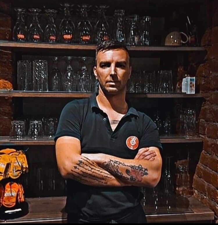  40676553  Milan, 37 ,    Uzice