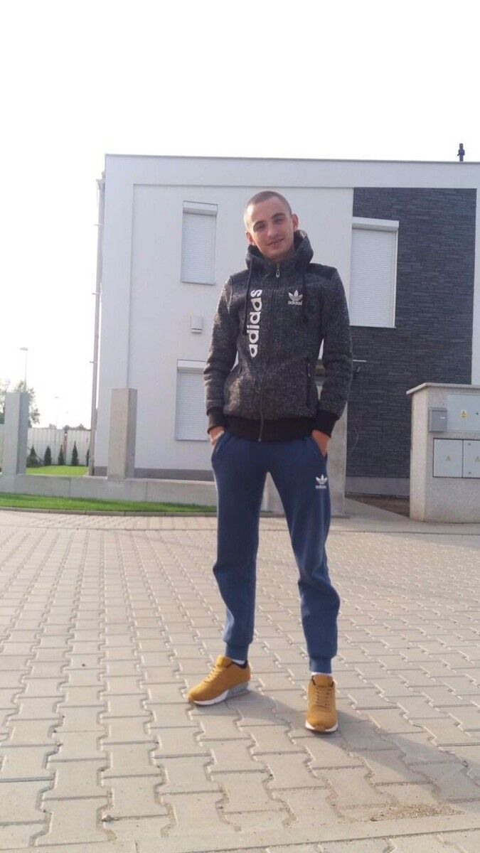  ,   Sasha, 35 ,  