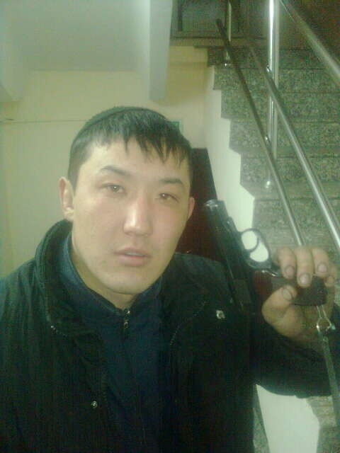  4061963  Damir, 34 ,    