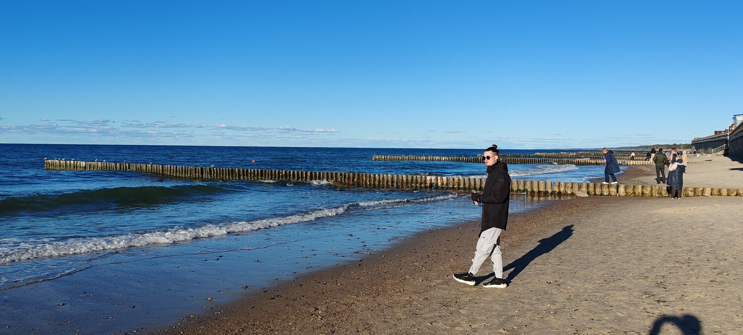  47179073  Oskar, 27 ,    