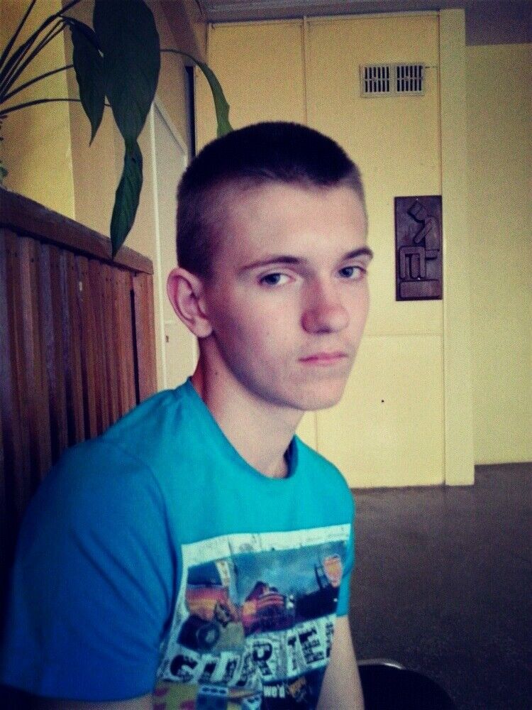  ,   Andris, 27 ,   