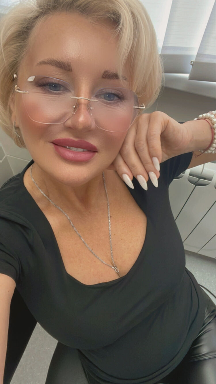  51352273  Irina, 53 ,    