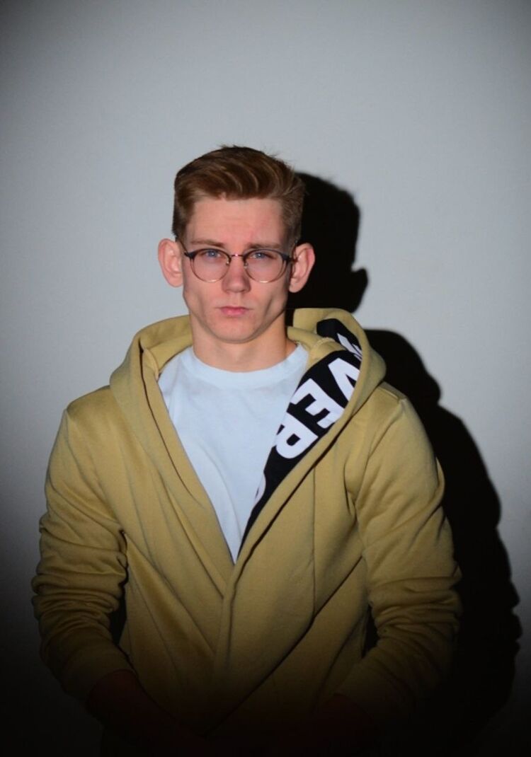  ,   , 24 ,   ,   