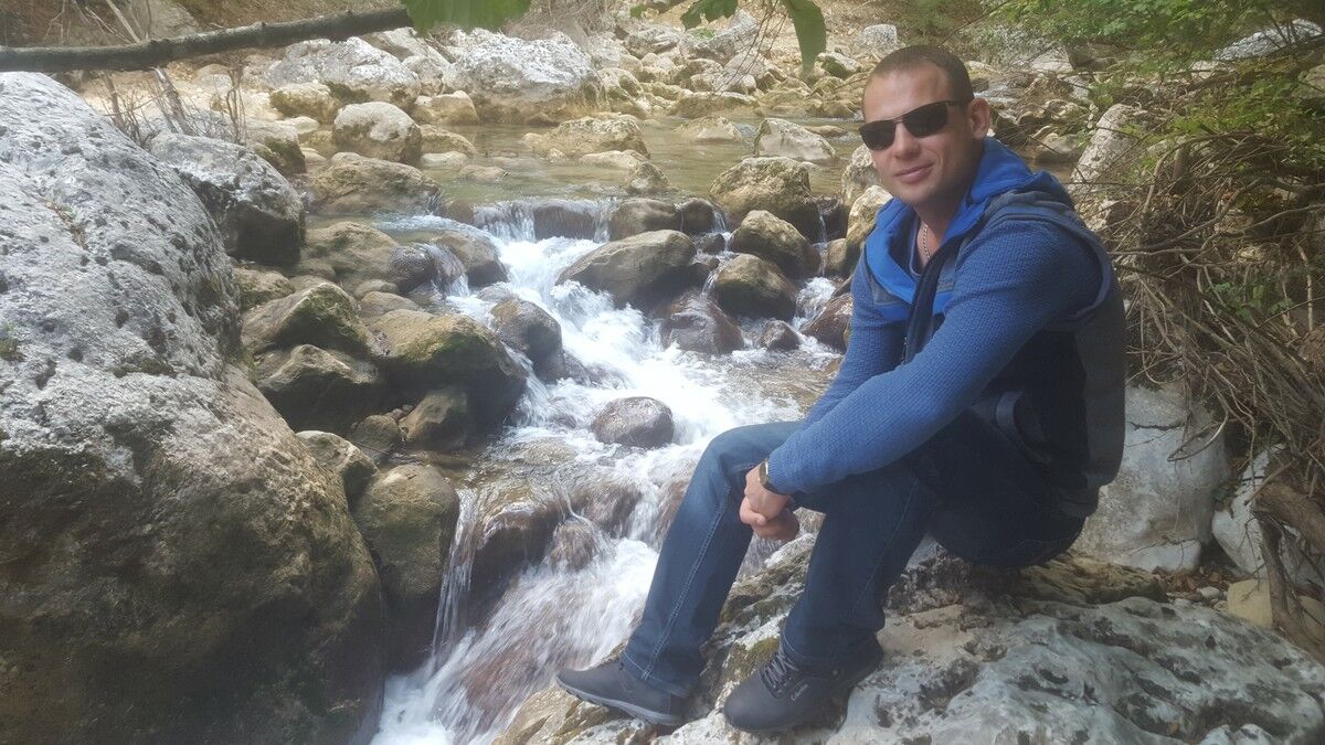  ,   Stan, 38 ,   