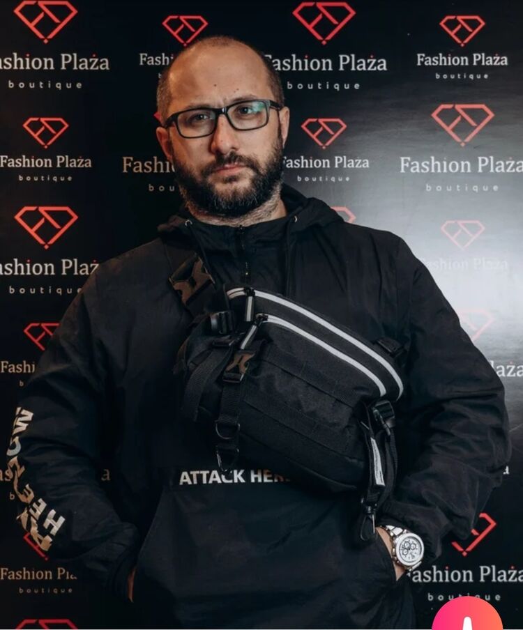 ���� 37530543 ������� Maxim �����, 33 ����, ���� ���������� � ������