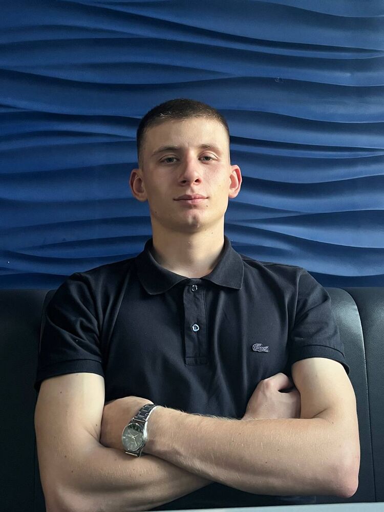  45680873  , 22 ,    