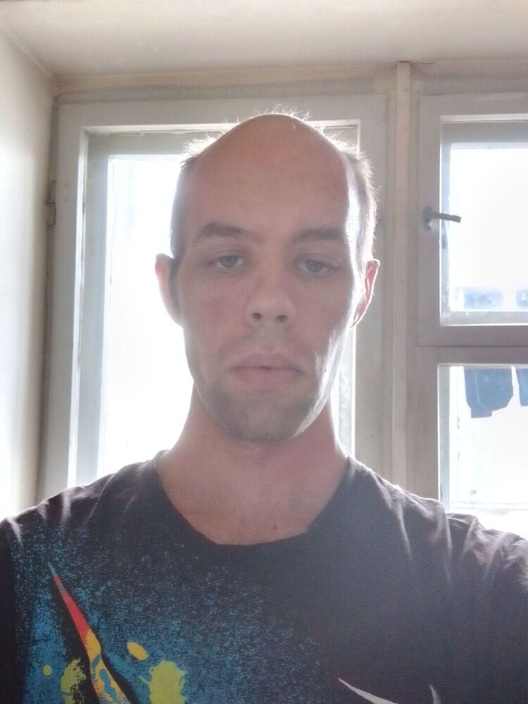  37160453  , 31 ,    
