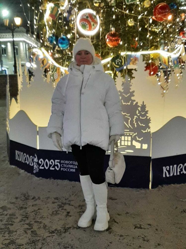  ,   Elena, 49 ,   ,   