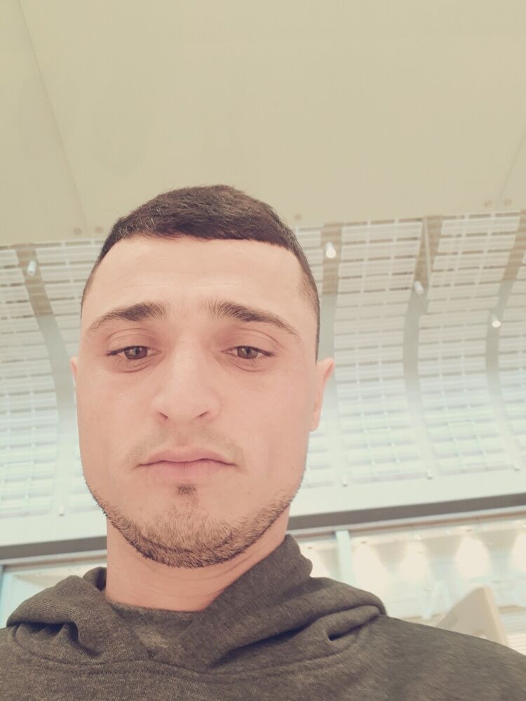  20473093  Turajon, 35 ,    