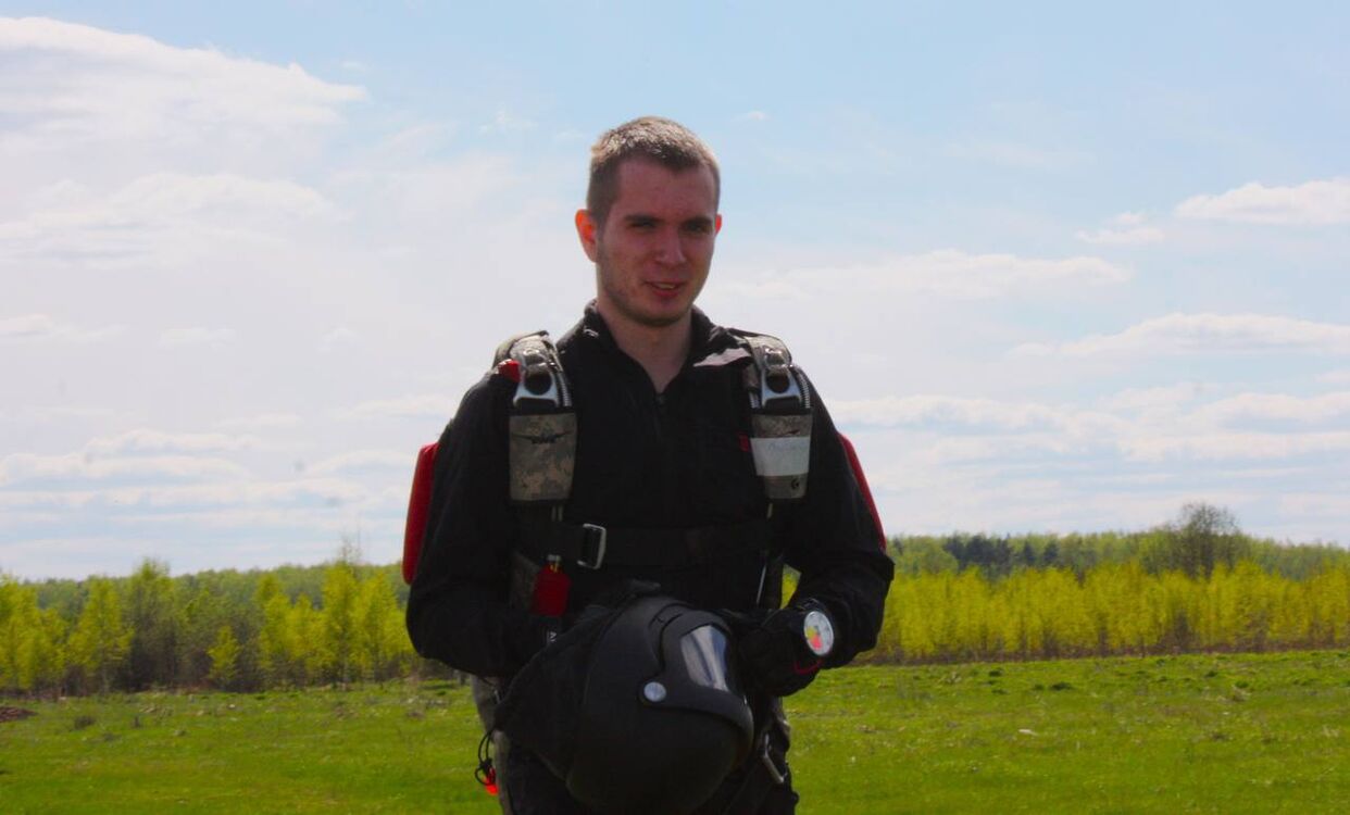  51871143  Mikhail, 23 ,    