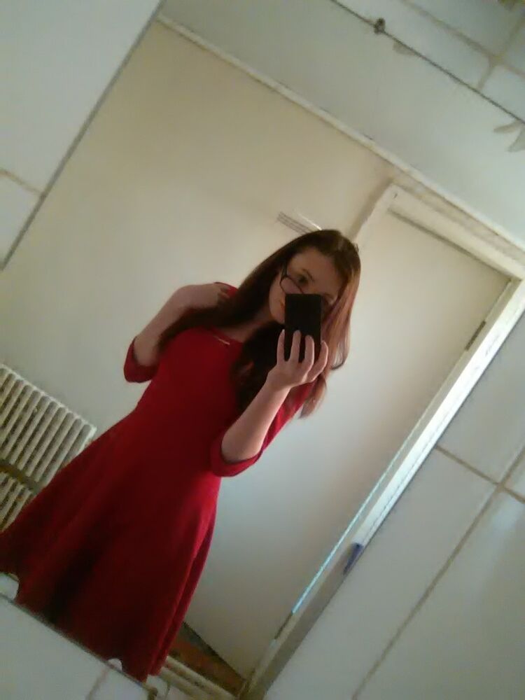  ,   Nika, 27 ,   