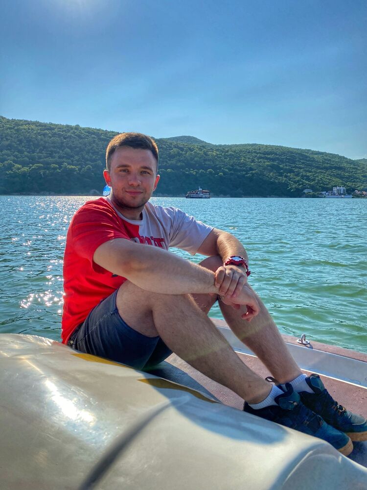  46068533  , 27 ,    -