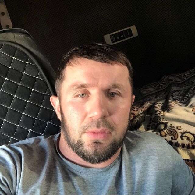  46417673  , 33 ,    
