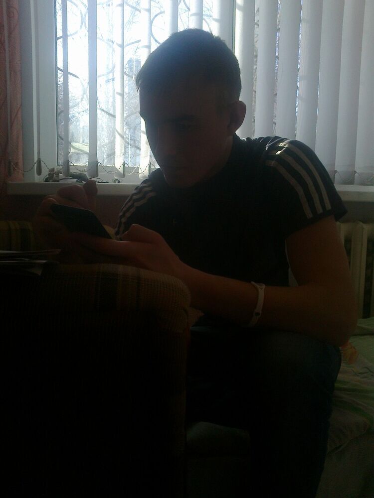  8349603  Anton, 40 ,    