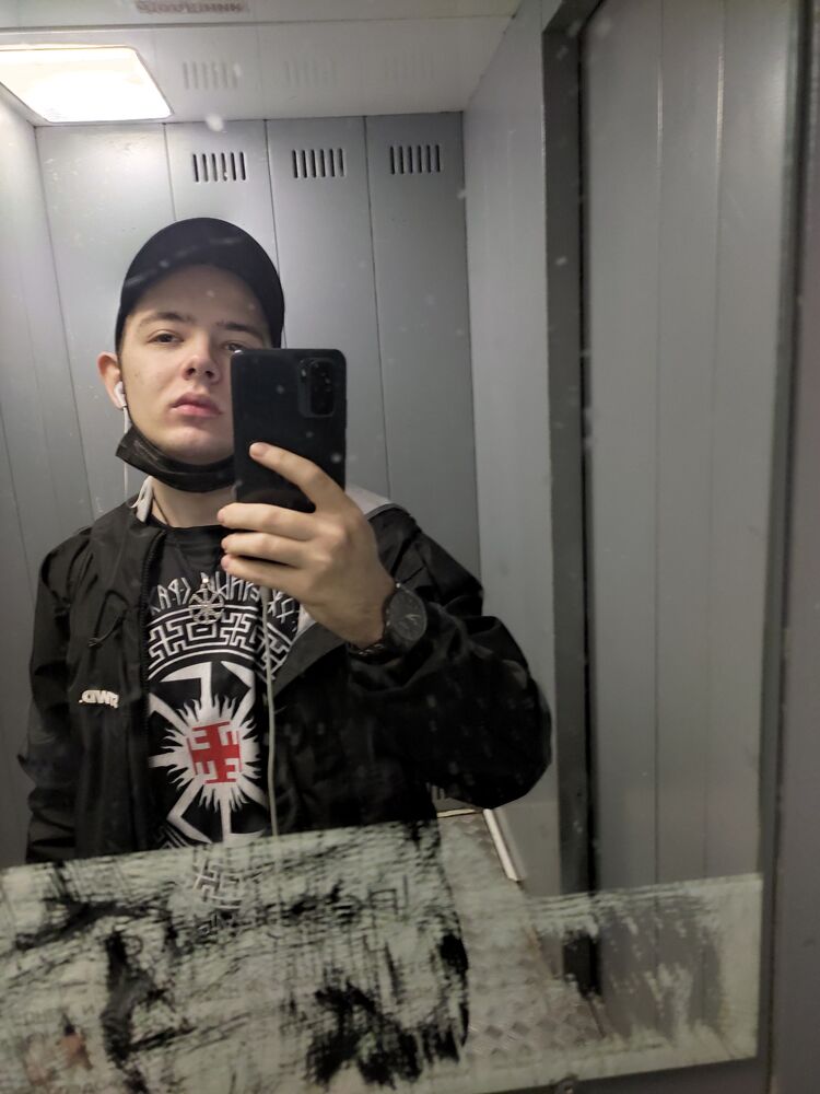  33969553  Pavel, 26 ,    