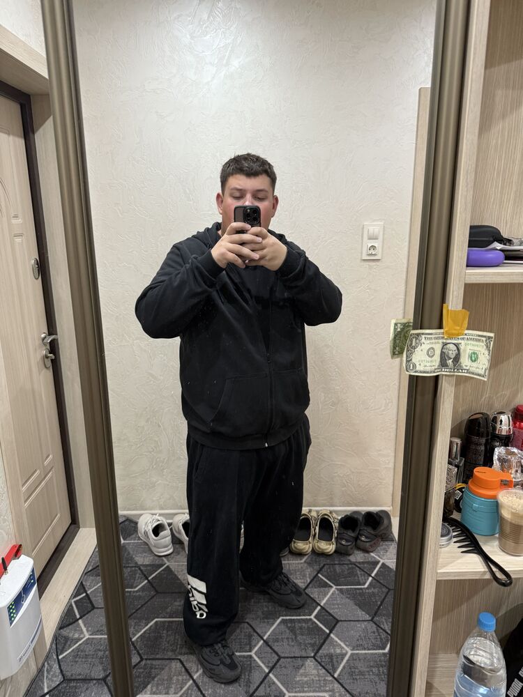  54167273  Anton, 20 ,    