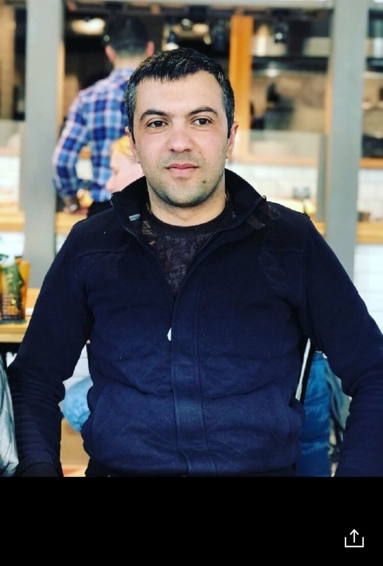  46857453  , 35 ,    