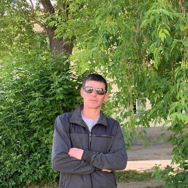  31645733  Evgenij, 43 ,    