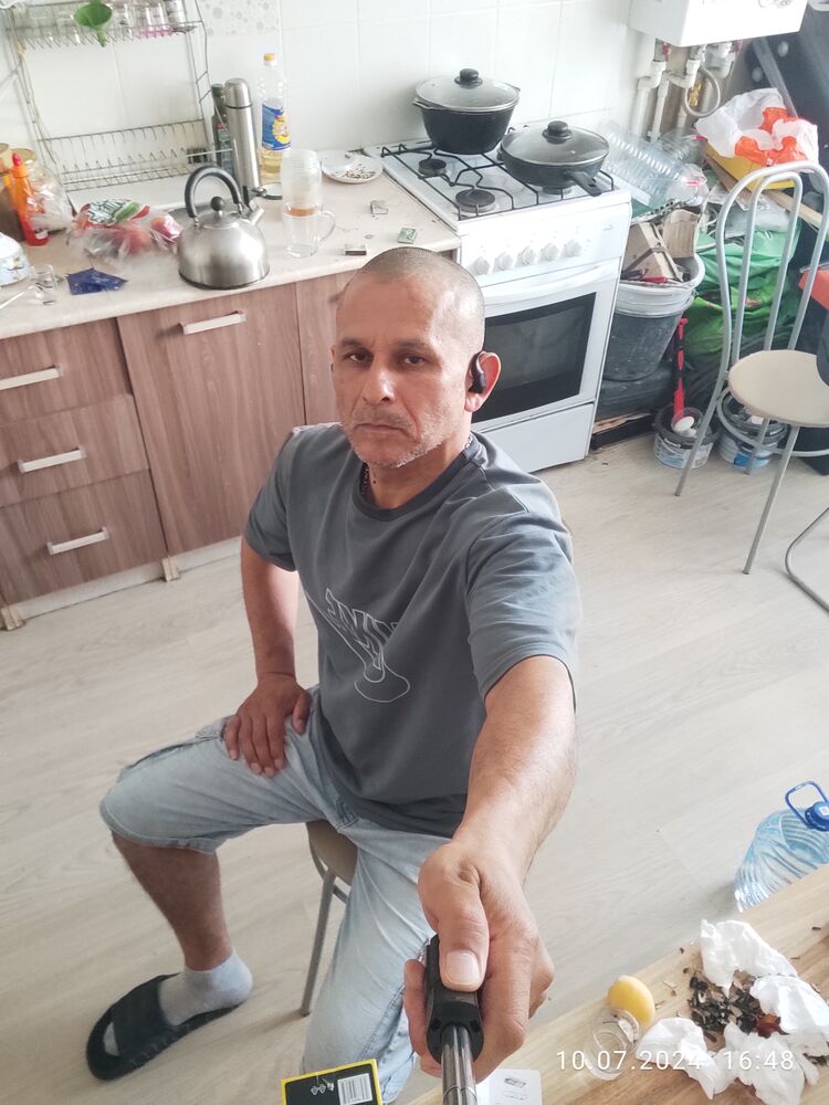  44888973  , 51 ,    