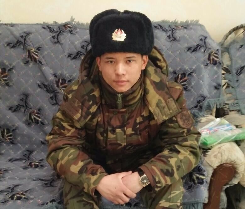  ,   Samat, 32 ,   