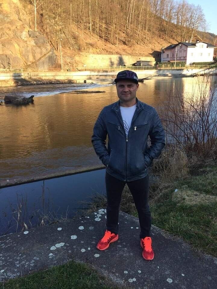  19012583  Stepan, 42 ,    Praha