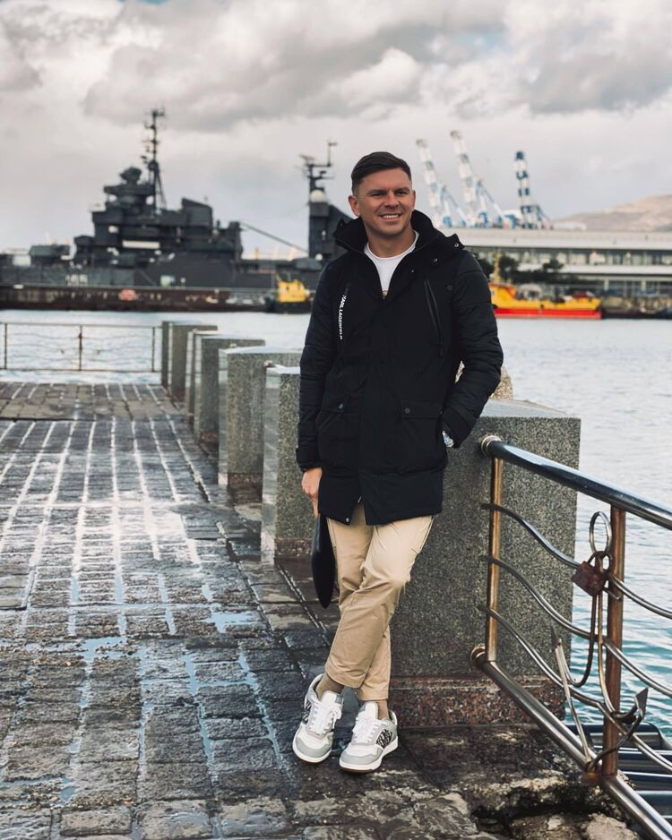  47816073  , 38 ,    -