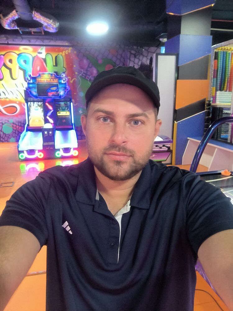  53526683  Giorgi, 32 ,    