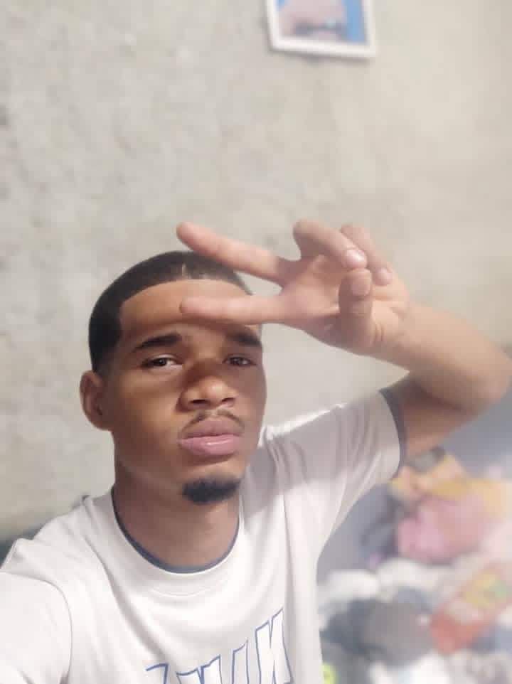  Palais-Bourbon,   Michel, 24 ,   ,   