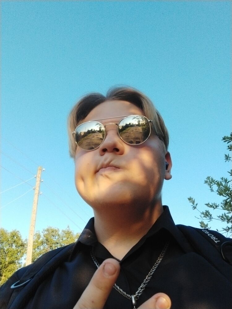  28041783  , 21 ,    
