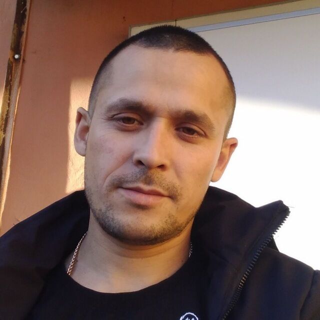  38707503  Alex, 36 ,    