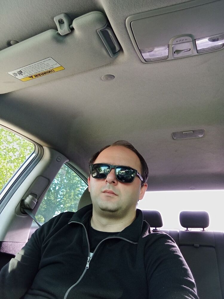  ,   Nik, 35 ,   ,   