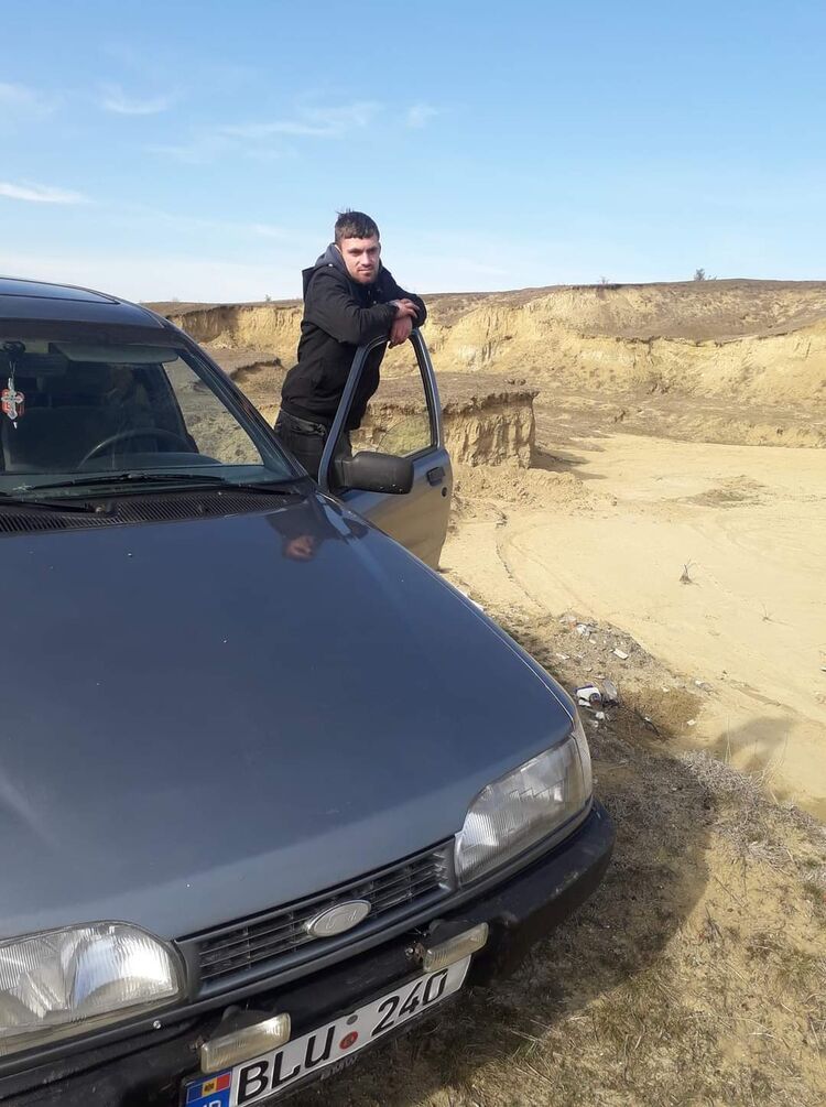  ,   Eugen, 27 ,     , c 