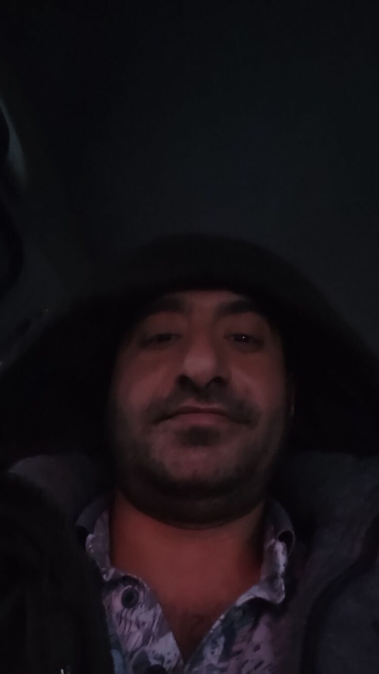  40276113  Ahmet, 40 ,    
