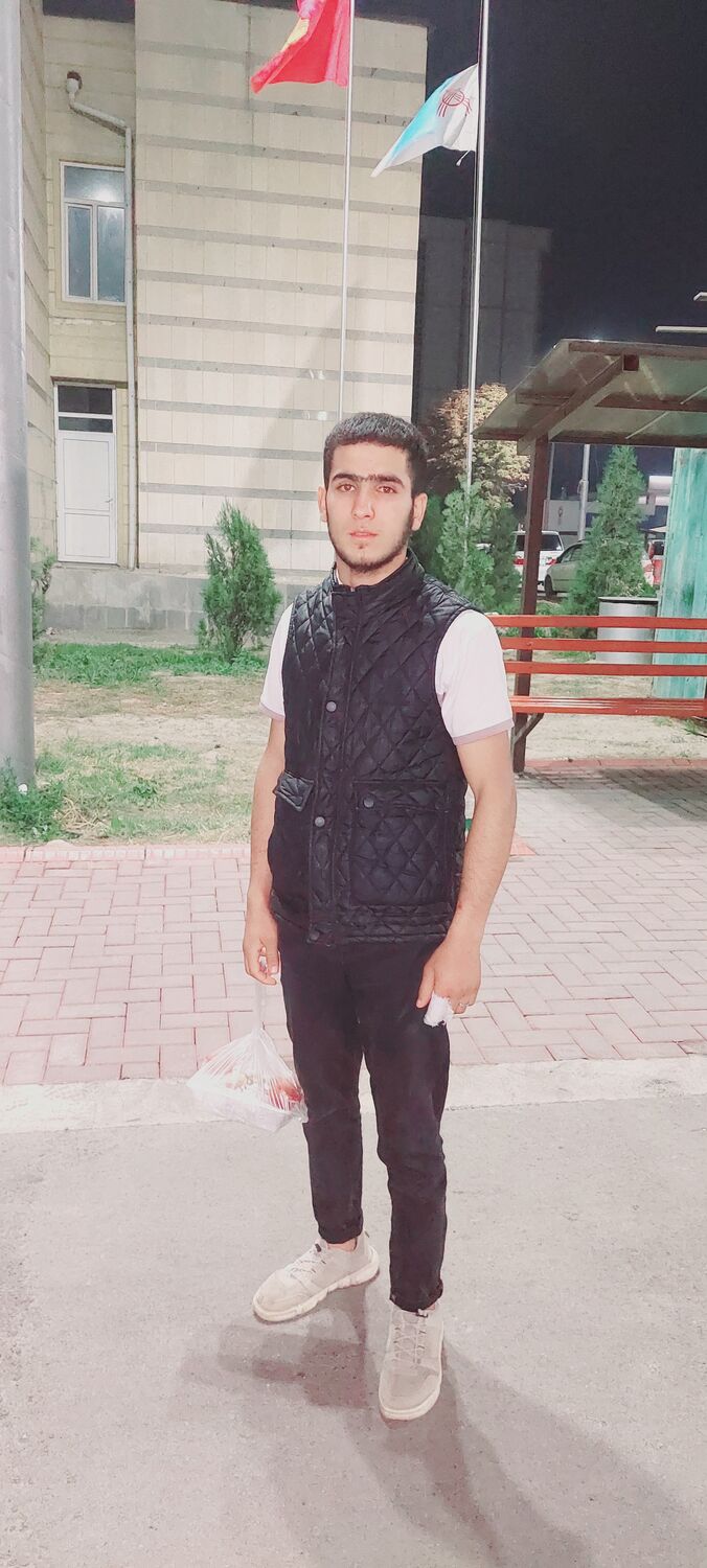  47368363  Umut, 19 ,    