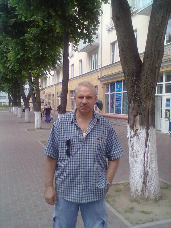  22075433  , 64 ,    