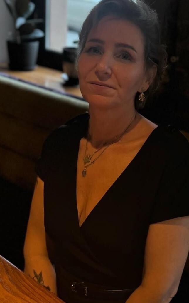   ,   Lana, 48 ,   ,   