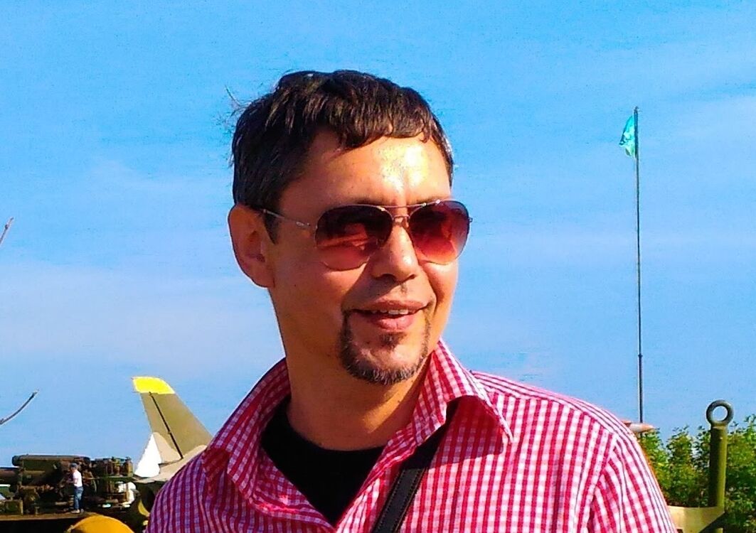  19206763  ALIOSHA, 52 ,    